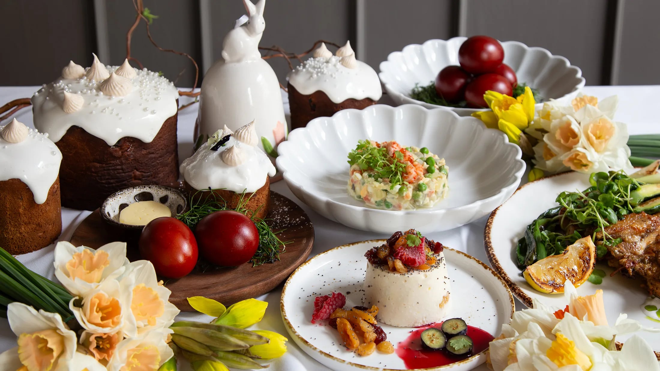 Easter Kulichi at ZIMA